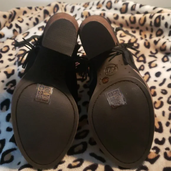 Women's Lucky Brand NEW Without Tags Black Leather Peep-Toe Heeled Sandals - Picture 4 of 4